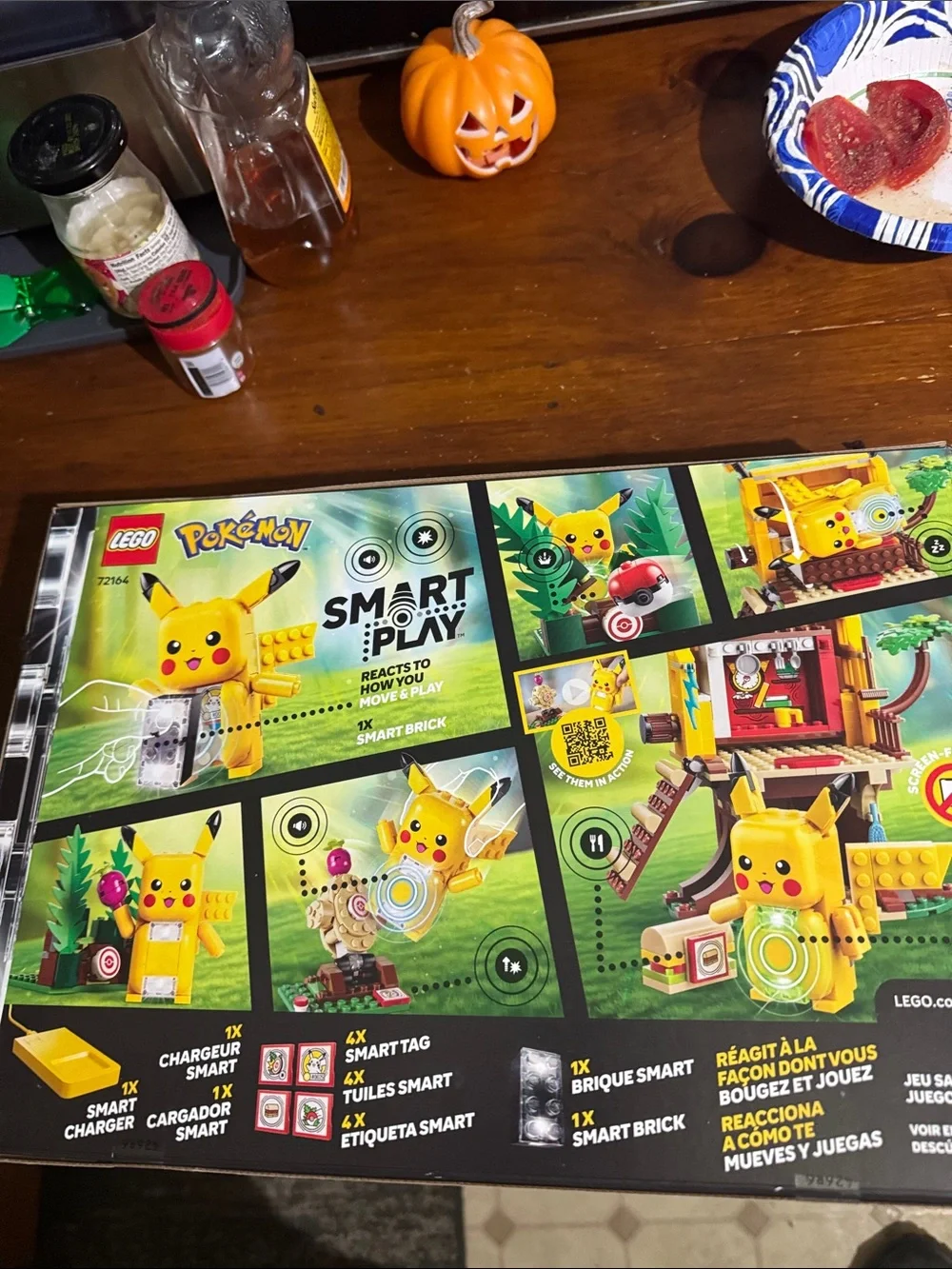 Lego Pokémon Pikachu Training House Playset - Yellow, Green, Red, Brown